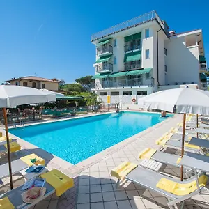 https://hotel-suisse-marina-di-pietrasanta.it-tuscanyhotel.com